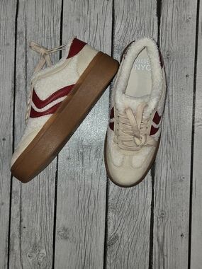 Madden NYC Women's Faux Cream & Red Shearling Platform Sneakers Size 7